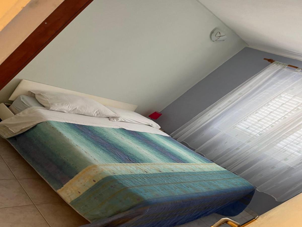 Apartmani Kate Lastovo Rum bild