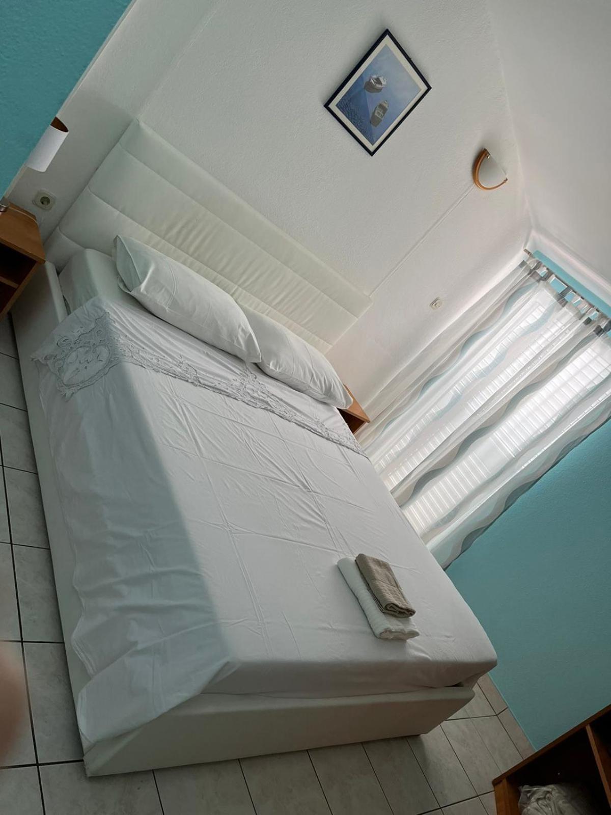 Apartmani Kate Lastovo Rum bild