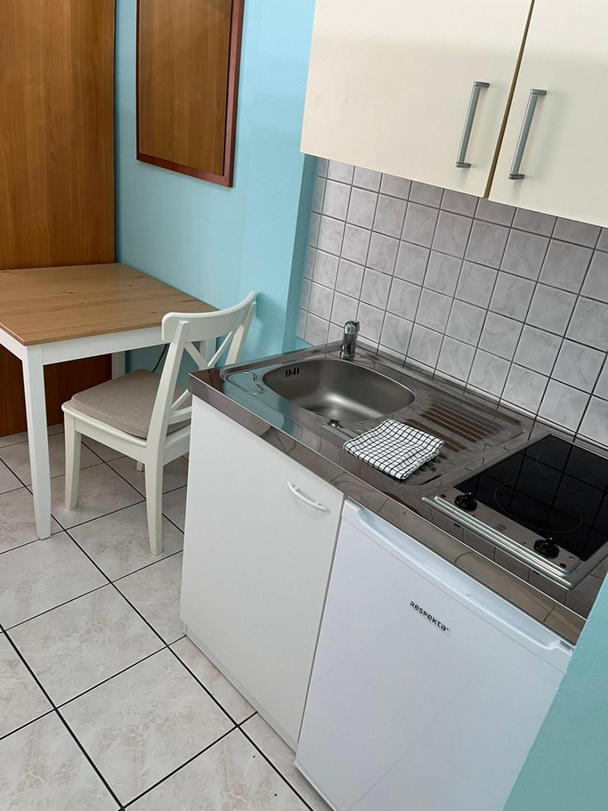 Apartmani Kate Lastovo Rum bild