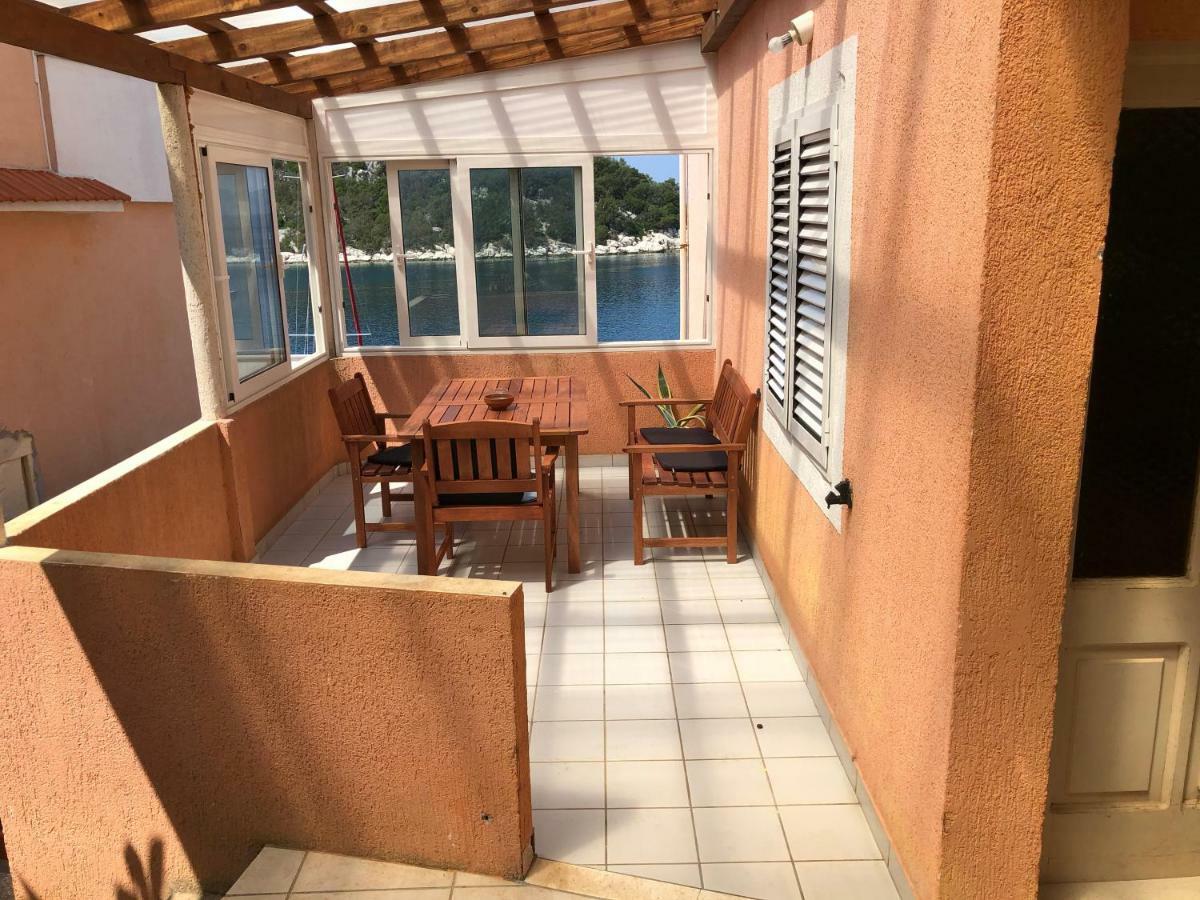 Apartmani Kate Lastovo Exteriör bild